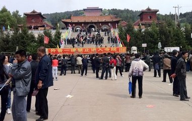 Храмовая ярмарка в горах Уляньшань, города Мэйхэкоу