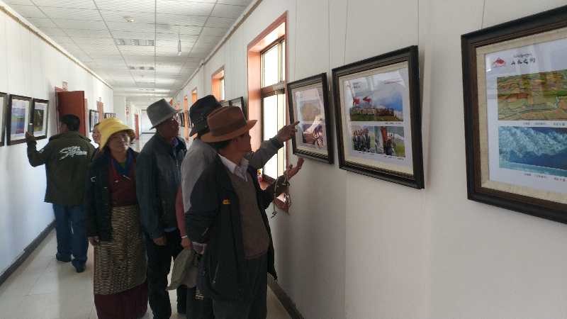 «Свидание в живописном месте»  сотни известных фотографов приняли участие в фотовыставке в тибетском городе Шигацзе
