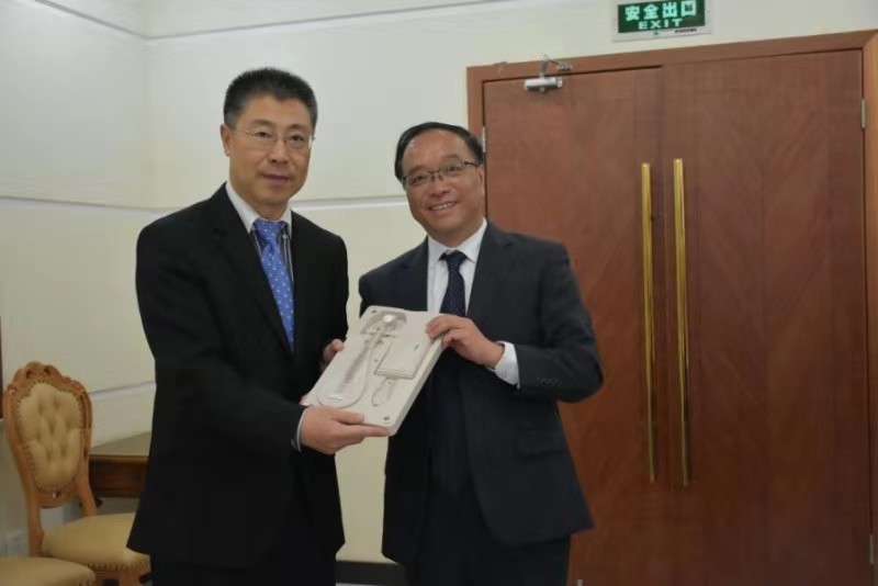 Делегация провинции Цзилинь посетила посольство КНР в Замбии