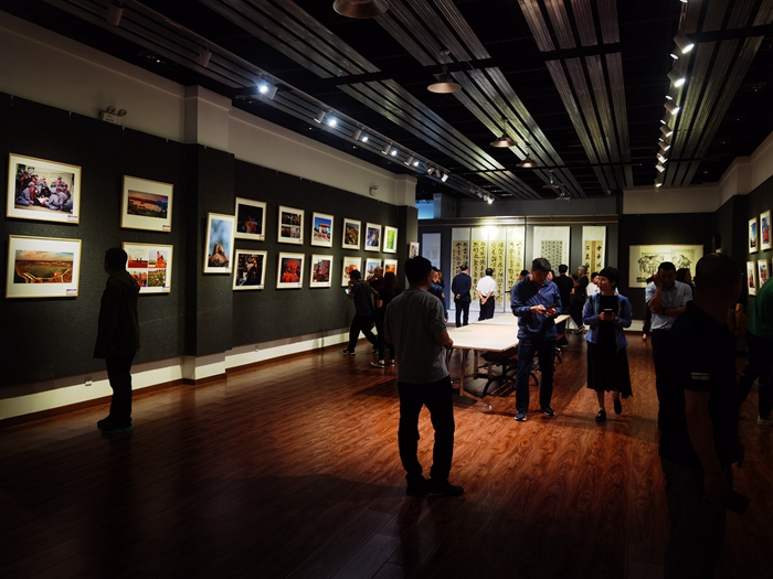 В провинции Цзилинь прошел 5-й провинциальный конкурс (выставка) лучших работ в области искусства, каллиграфии и фотографии